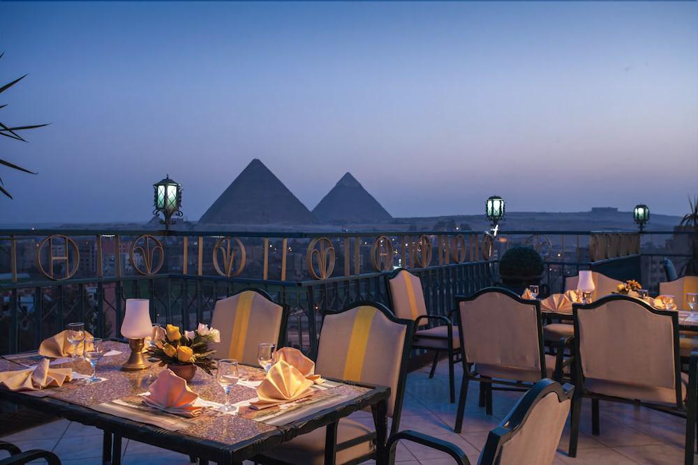 Pyramids Plaza Hotel Giza Restaurant foto
